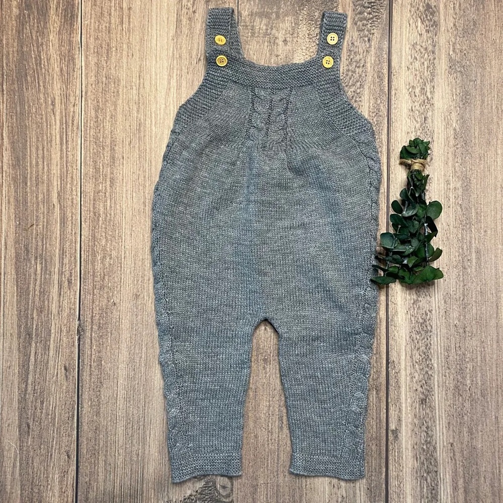 Pickle Pumpkins Boutique Adorable knit jumper UNISEX
